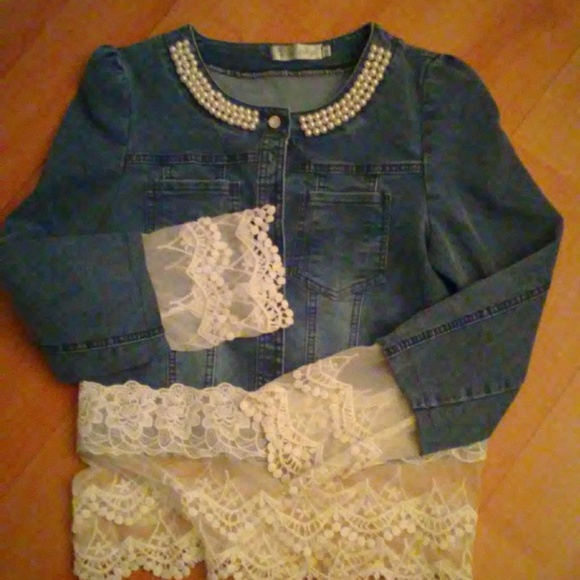 Lxxy Jackets & Blazers - Lxxy LACE PEARL DENIM JACKET EUC